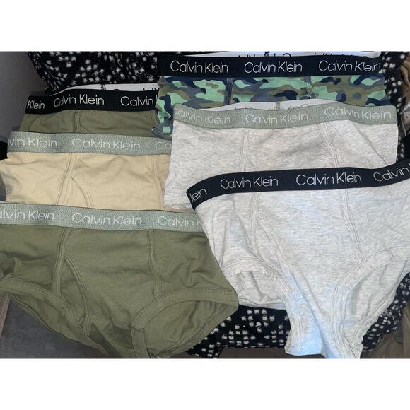 Calvin Klein Brand New 6 Pairs Of Boys Underwear Briefs Sz 12/14 - Picture 2 of 6